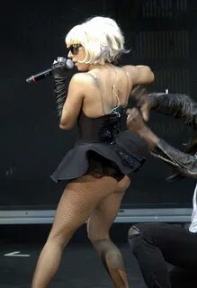 "Wango Tango" - Выступление (Ирвин, 9 мая) - lady-gaga-036 -