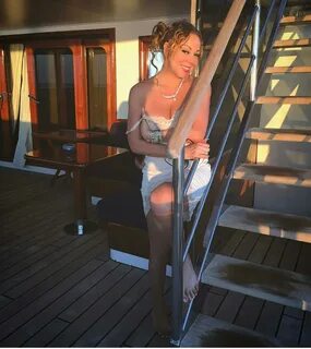 49 sexy photos of Mariah Carey Boobs - a delight for fans