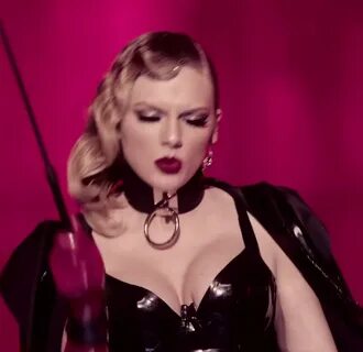 Nude Scenes: Taylor Swift - Boobs in 'Look what you made me do' M...