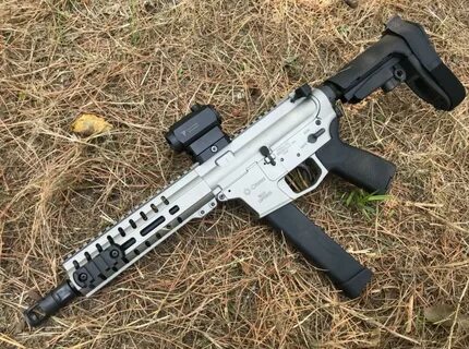 Nevets Gray - The CMMG Banshee in 10mm. In Stormtrooper Whit