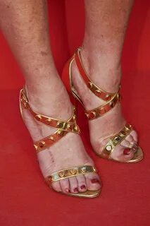 Lindsay Lohan's Feet wikiFeet