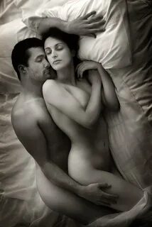 Мужчина и женщина в кровати голые (58 фото) - порно фото