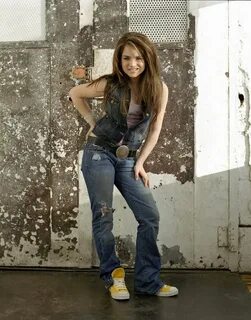 Joanna 'JoJo' Levesque picture