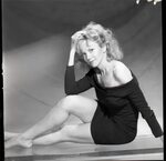 Linda purl, Celebrity feet, Pretty woman