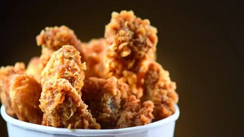 fried chicken rotation bucket full crispy Stok Videosu (%100