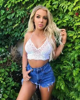 70+ Hot Pictures Of Tana Mongeau Which Are Simply Gorgeous -