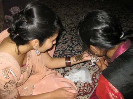 Downblouse Voyeur Indian Girls.