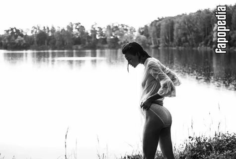 Rachel Samstag Nude Leaks - Photo #232132 - Fapopedia
