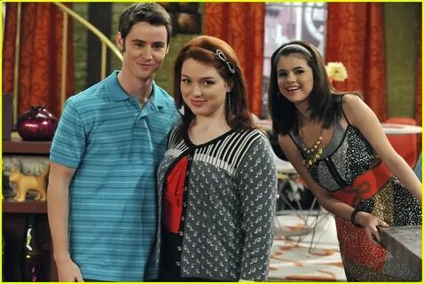Wizards Of Waverly Place Harper And Zeke - Watch Wizards Of 