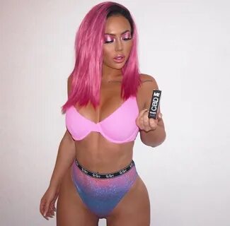 Holly Hagan looks unrecognisable as she shows off pink hair 