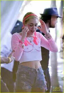 Miley cyrus wore a boob shirt
