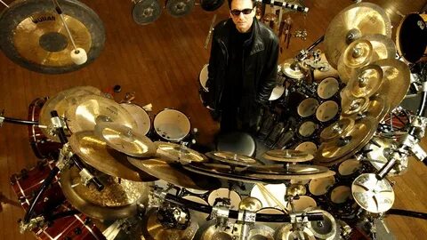 Drummer Terry Bozzio puts on a show when he puts on a clinic