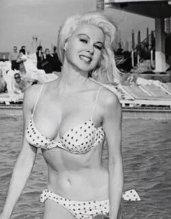 Joi Lansing - Classic Busty Actresses - Big Chested Models