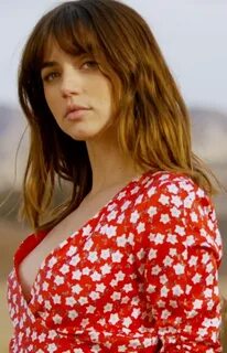 Файл:Ana de Armas GQ 2018 2.png - Википедия