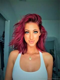 Nala Fitness MEGA Long hair styles, Hair styles, Hair