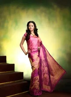 Actress Bhavana latest Picture in silk Saree at Photo Shoot 