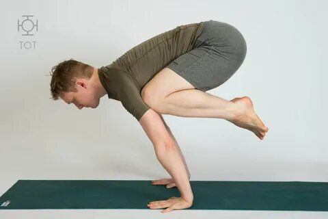 Бакасана или стой как журавль: техника выполнения ТОТ йога ц