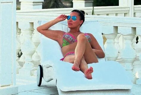 Svetlana Ceca Raznatovic Feet (13 photos) - celebrity-feet.c