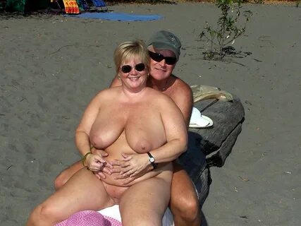 Fat nudist married couples and BBW singles - Chubby Naturist