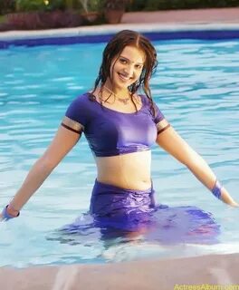 Saloni Cute Navel in Water -In-Rowdy-Simha-Movie-Stills- (21