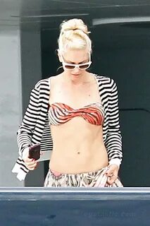 Gwen Stefani - 17 Pics xHamster