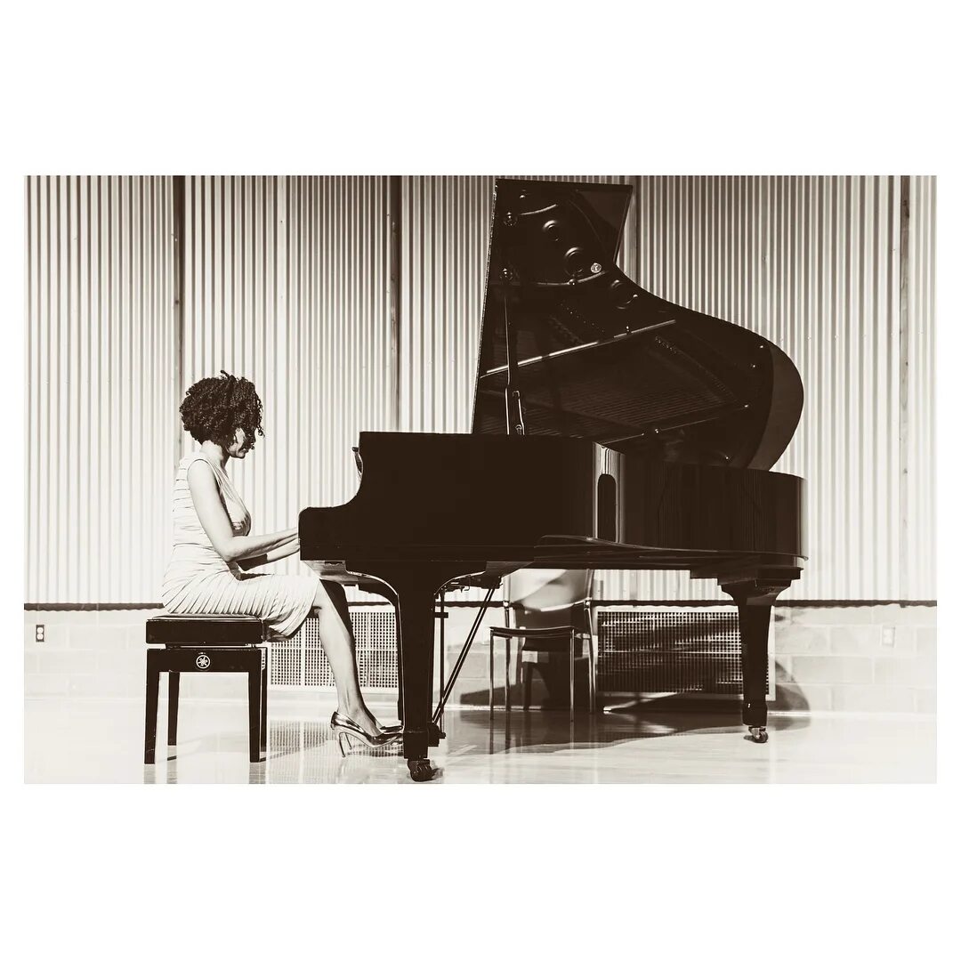 Jennie H. Kim * Canon 📷 no Instagram: "#piano 🎹 #recital #zurialexan...
