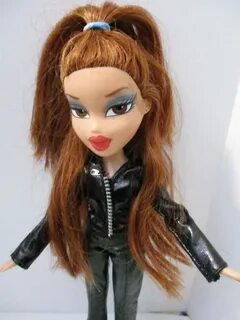 Details about BRATZ DOLL LONG BLONDE HAIR JEANS & BOOTS Doll