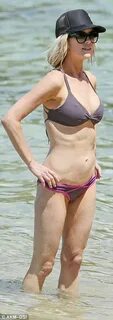 Christina El Moussa flaunts toned torso in bikini Daily Mail