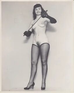 PIN-UPS!!! CURRENT, May 2014 gallery 146/245