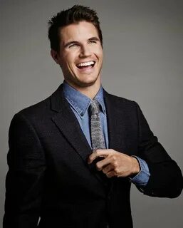 VJBrendan.com: 'BELLO' Cover Boy Robbie Amell Robbie amell, 