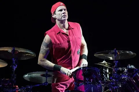 billboard on Twitter: "Watch Chad Smith of the Red Hot Chili