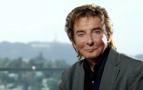 Barry Manilow : Barry Manilow confirms he's gay at 73 Austra