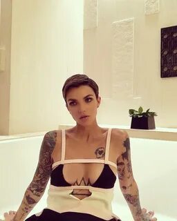 60 Sexy and Hot Ruby Rose Pictures - Bikini, Ass, Boobs - To