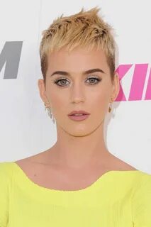 Katy perry short haircut 2017 Katy perry hair, Thick hair st