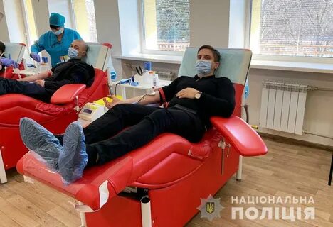 Поліцейські Донеччини стали донорами крові Близько 100 співробітників поліц...