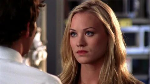 1x10 - Chuck Versus the Nemesis - 0030 - Yvonne Strahovski O