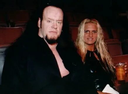 Kane Wrestler Wife / Pin on The Undertaker (Mark Willian Cal