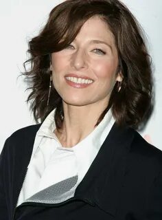 Catherine Keener Classy hairstyles, Woman smile, Beautiful a