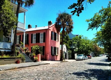 How many cobblestone streets are there in Charleston? - Glim