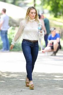 Hilary Duff Booty in Tight Jeans -01 GotCeleb