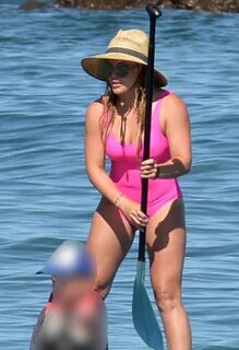 Hilary Duff Swimsuit Pink - Hot Celebs Home