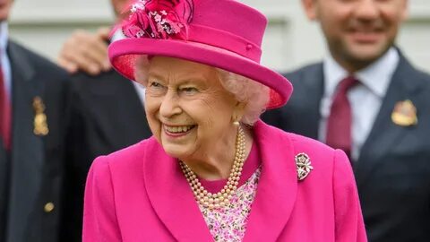 Queen Elizabeth Is Expected to Step Down Sooner Than We Thou