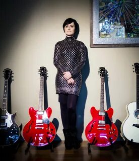 Dolores O'Riordan - KIP CARROLL