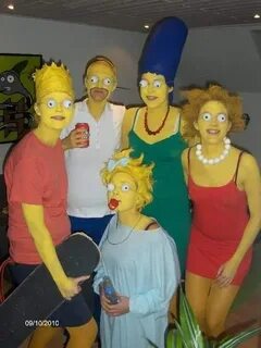 Hilarious Simpsons costumes, Cosplay fail, Awkward family ph