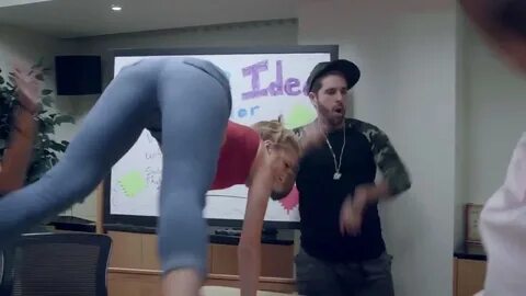 Courtney Miller Twerking - YouTube