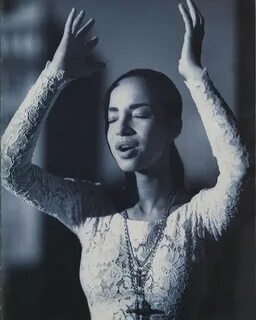 Sade Adu on Instagram Sade adu, Sade, Beauty