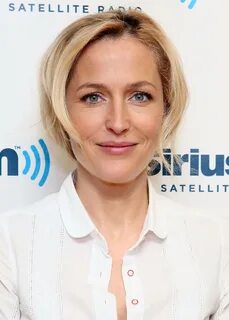 Gillian Anderson Visits the SiriusXM Studios (May 16, 2013) 