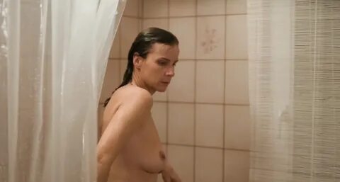 Rachel Griffiths nude - Mammal (2016) : MoviesSexScenes