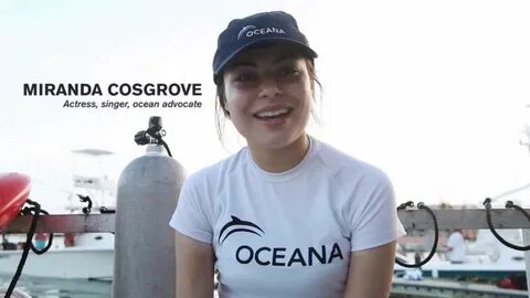 VIDEO: Miranda Cosgrove Swims with Dolphins Oceana - YouTube