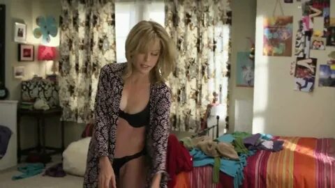 Julie Bowen in her underwear - YouTube